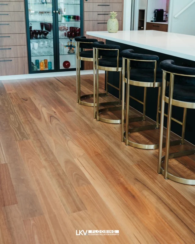 Bringing this renovation to life with a full transformation — new kitchen, new layout, and beautiful new floors to complete the look.
We installed Quick-Step ReadyFlor Spotted Gum in a brushed finish with a no bevelled edge, glued down for a solid, premium feel underfoot. The project was completed with a custom stair overlay for a seamless, modern flow throughout the home.

Spotted Gum brings rich Australian character and durability — the perfect final touch to a stunning renovation.

Type:
Engineered Timber Flooring
Species: Spotted Gum
Size: 2430 x 134 x 14mm
Surface Finish: Matt Brushed

#lkvflooring #spottedgumfloors #quickstepfloors #brisbanerenovation #flooringexperts