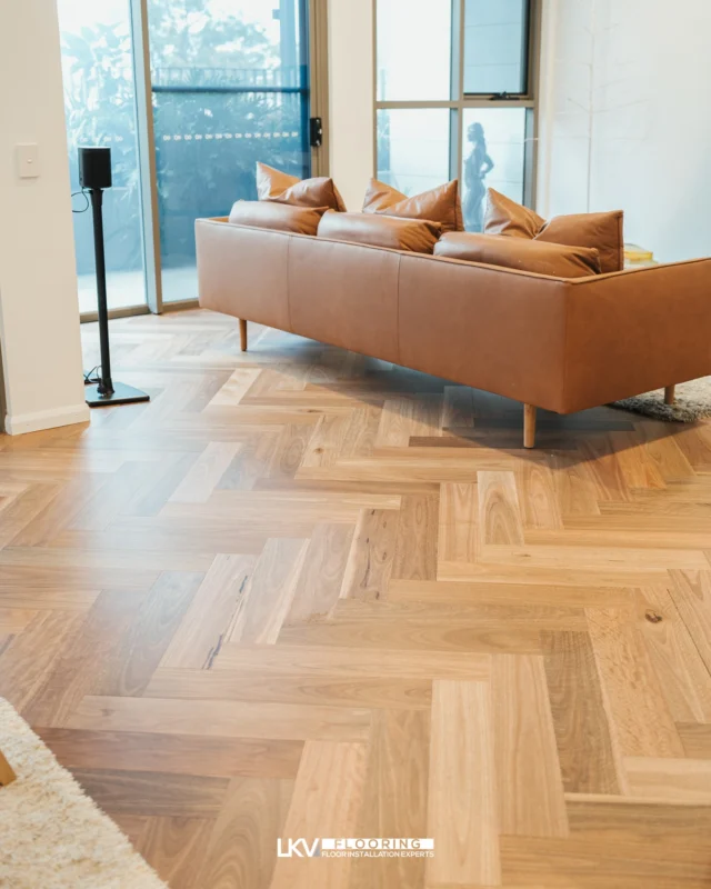 Australian Native Herringbone flooring brings natural warmth and timeless character to any space.
Pre-finished in six Australian species, featuring a micro-bevel edge and a modern matte finish for an effortless, earthy look — built for beauty, stability and durability.

Species: Spotted Gum
Size: 600 x 120 x14/4mm
Surface: Smooth
Coating: Bona UV Lacquer System
Install: Direct Glued

#herringboneflooring #australiantimber #nativehardwood #timberfloorinstallation #lkvflooring